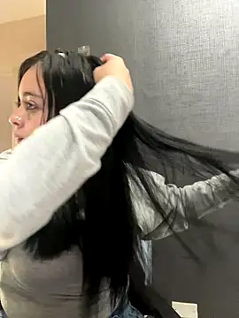 Emily Rivers  online show from November 2025 01:15:02 PM