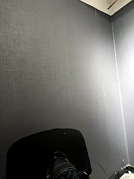 Emily Rivers  online show from October 2025 01:02:01 PM