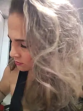 dayana2021 online show from October 2025 08:20:01 PM