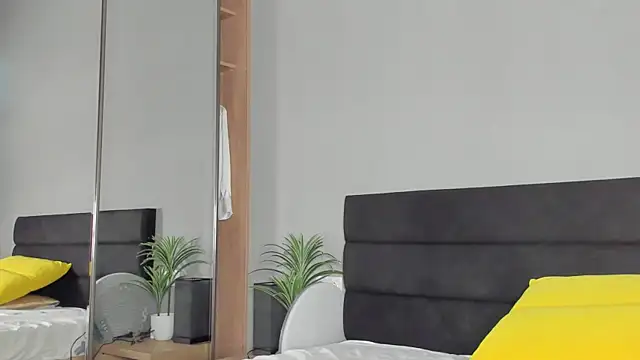 Forever Smiler online show from November 2025 09:56:01 AM