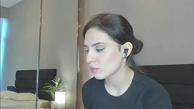 Forever Smiler online show from October 2025 09:20:01 AM