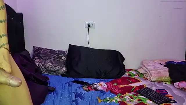 Lovers cave online show from December 2025 02:04:02 AM