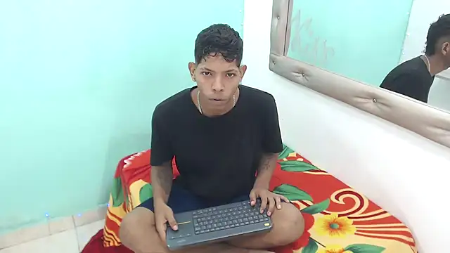 kloe matias online show from October 2025 09:29:02 PM