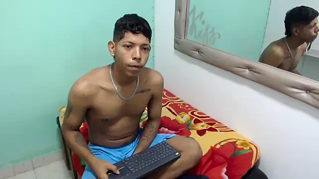 kloe matias online show from September 2025 02:05:02 AM