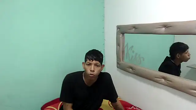 kloe matias online show from October 2025 01:27:01 AM