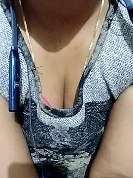 Snapshot of Varsha21 chatting on October 2025 12:04:01 PM Varsha21 online show from October 2025 12:04:01 PM