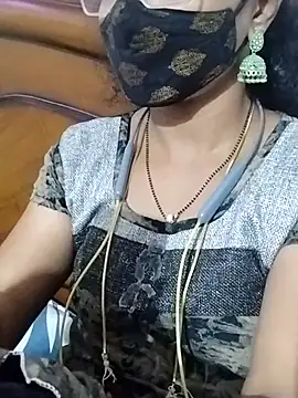 Snapshot of Varsha21 chatting on September 2025 07:11:01 AM Varsha21 online show from September 2025 07:11:01 AM