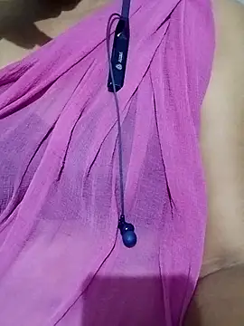 Snapshot of Varsha21 chatting on October 2025 09:28:02 AM Varsha21 online show from October 2025 09:28:02 AM