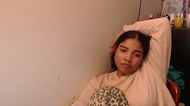 madelene online show from May 2026 02:04:01 AM