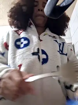 madelene online show from April 2026 01:51:02 AM