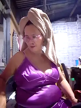 Snapshot of SexyHottMom chatting on October 2025 12:59:02 PM SexyHottMom online show from October 2025 12:59:02 PM