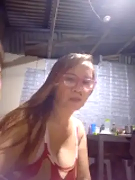 Snapshot of SexyHottMom chatting on October 2025 12:48:02 PM SexyHottMom online show from October 2025 12:48:02 PM