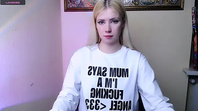 AliceHotty  online show from February 2026 07:52:02 AM