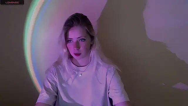 Snapshot of AliceHotty_ chatting on September 2025 12:55:01 PM AliceHotty online show from September 2025 12:55:01 PM