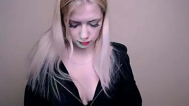 AliceHotty  online show from January 2026 08:18:01 AM