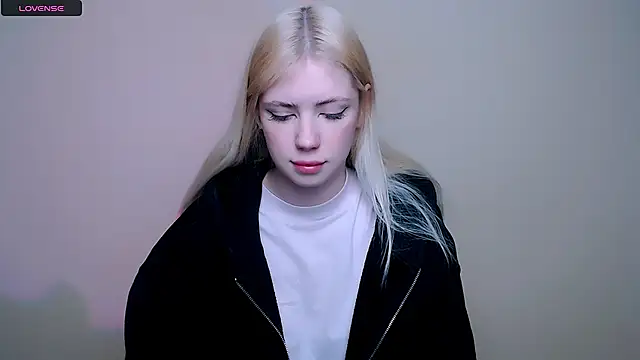 AliceHotty  online show from February 2026 08:23:02 AM