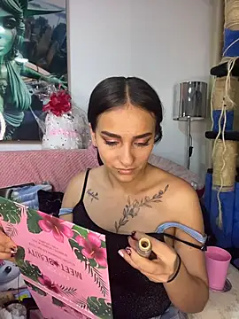 Snapshot of MiaRousexxx_ chatting on February 2026 02:03:01 AM MiaRousexxx online show from February 2026 02:03:01 AM