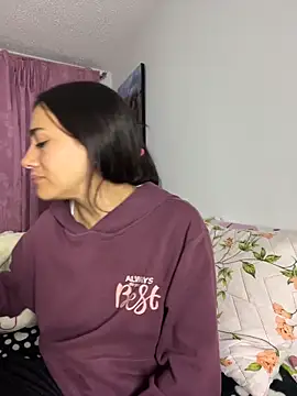 Snapshot of MiaRousexxx_ chatting on February 2026 01:27:02 AM MiaRousexxx online show from February 2026 01:27:02 AM