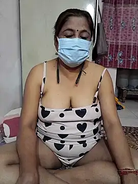 Snapshot of mature_mimi chatting on November 2025 10:18:02 AM mature mimi online show from November 2025 10:18:02 AM