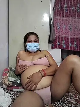 Snapshot of mature_mimi chatting on November 2025 06:11:02 PM mature mimi online show from November 2025 06:11:02 PM