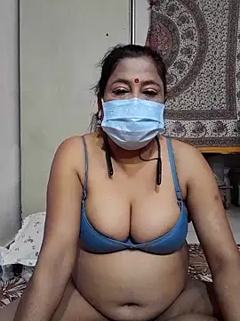 Snapshot of mature_mimi chatting on December 2025 05:45:01 PM mature mimi online show from December 2025 05:45:01 PM