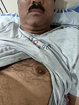 moonflower25 online show from October 2025 05:34:01 PM