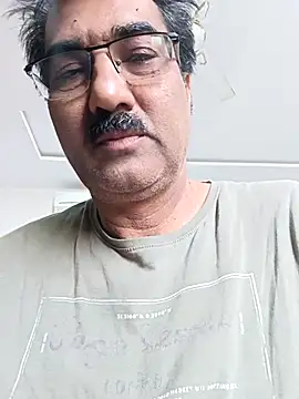 moonflower25 online show from December 2025 04:03:02 AM