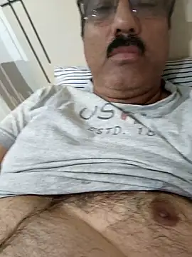 moonflower25 online show from November 2025 08:40:01 AM