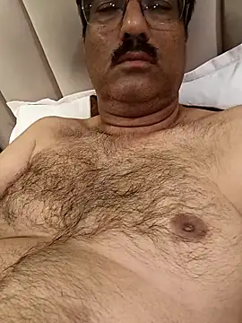 moonflower25 online show from April 2026 03:38:02 PM