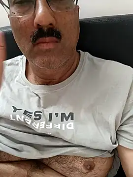 moonflower25 online show from February 2026 04:41:02 AM