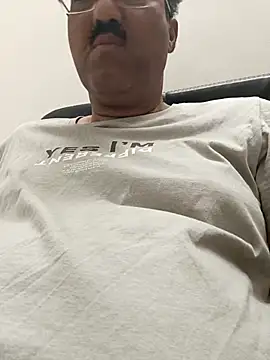 moonflower25 online show from February 2026 11:14:02 PM