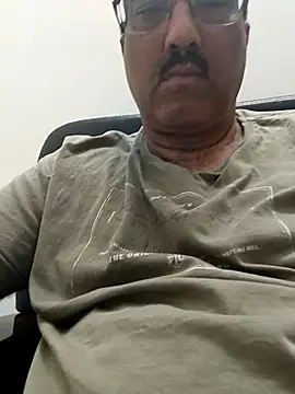 moonflower25 online show from February 2026 05:13:02 PM