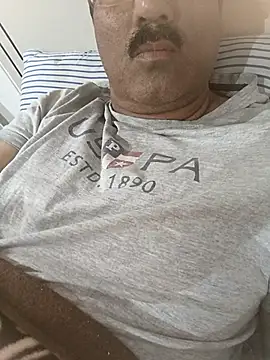 moonflower25 online show from November 2025 06:35:02 PM