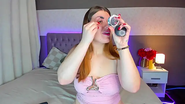 NikkiBustt online show from December 2025 06:23:01 AM