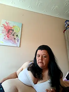 Snapshot of BlacReign chatting on September 2025 11:00:01 AM BlacReign online show from September 2025 11:00:01 AM