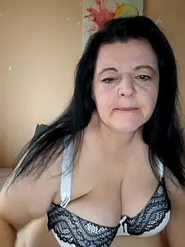 Snapshot of BlacReign chatting on November 2025 12:06:01 PM BlacReign online show from November 2025 12:06:01 PM