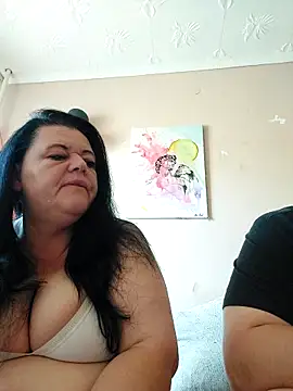 Snapshot of BlacReign chatting on November 2025 12:31:02 PM BlacReign online show from November 2025 12:31:02 PM