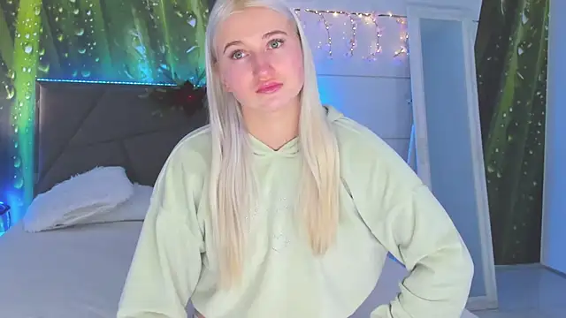 HollyTailors online show from January 2026 06:31:01 AM