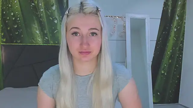 HollyTailors online show from February 2026 06:23:02 AM