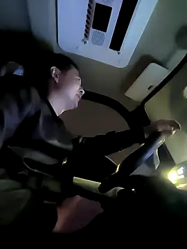 huanhuanaaaaa online show from April 2026 01:07:01 PM