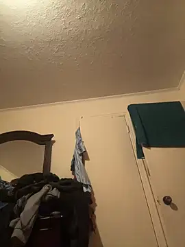 Snapshot of ThickDic28 chatting on February 2026 04:31:01 AM ThickDic28 online show from February 2026 04:31:01 AM