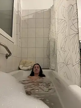 Emilia Mausi online show from February 2026 07:22:01 PM