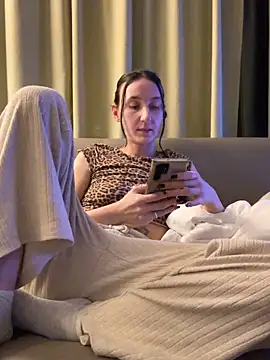 Emilia Mausi online show from February 2026 08:31:02 PM