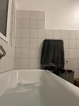 Emilia Mausi online show from October 2025 07:15:01 PM