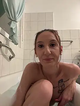 Emilia Mausi online show from November 2025 08:14:01 PM