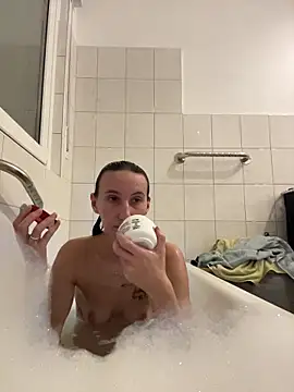 Emilia Mausi online show from October 2025 06:53:01 PM