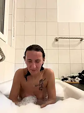 Emilia Mausi online show from October 2025 07:04:01 PM