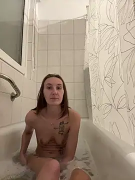 Emilia Mausi online show from January 2026 07:08:01 PM