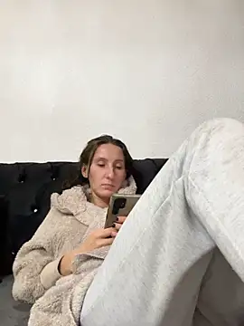 Emilia Mausi online show from March 2026 08:46:02 PM