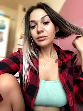 iSelena online show from September 2025 05:58:01 AM